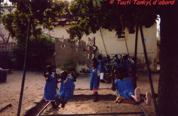 enfants de l'école Ker Maan Nilaan