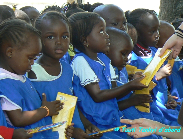 enfants de l'école Ker Maan Nilaan à Joal